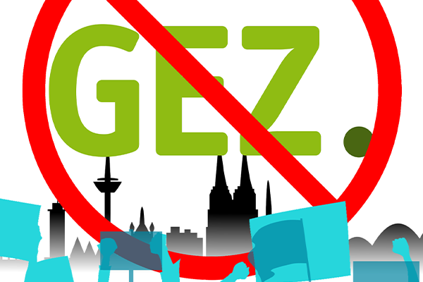 Das GEZ-Logo, rot durchgestrichen, vor einer Skyline der Stadt Köln